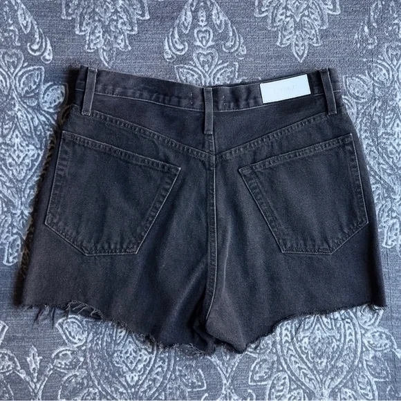 Re/Done Distressed Cut Off Shorts in Destroyed Shadow Black Size 30